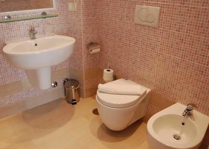 Konukevi Casa Cleo 3*